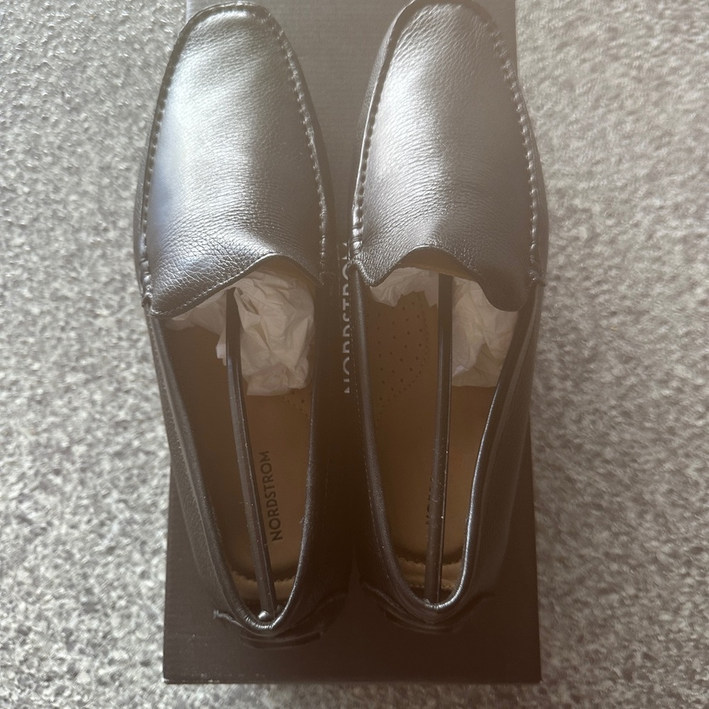 Nordstrom Women's Black Loafers